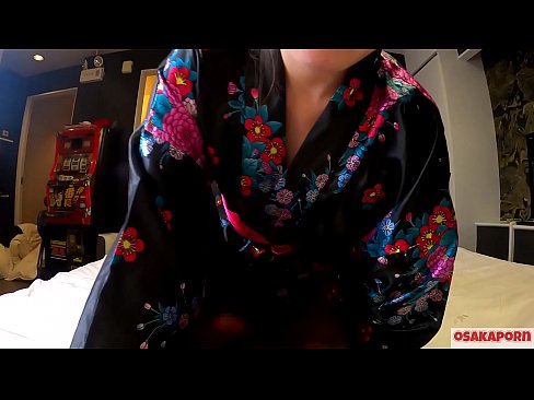 ❤️ Ko te kotiro cosplay rangatahi e pai ana ki te moe wahine ki te korikori me te pupuhi i roto i te wahine hoiho me te pupuhi. Kotiro Ahia he Topanga puhuruhuru me te tits ataahua i roto i nga kakahu Japanese tuku iho i roto i te ataata runaruna e whakaatu ana i te titoo me nga taonga taakaro Fuck. Sakura 3 OSAKAORN. ☑ Karekau Kounga i a matou ☑